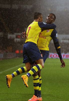 Danny Welbeck has formed a good relationship with Alexis Sanchez on the pitch.