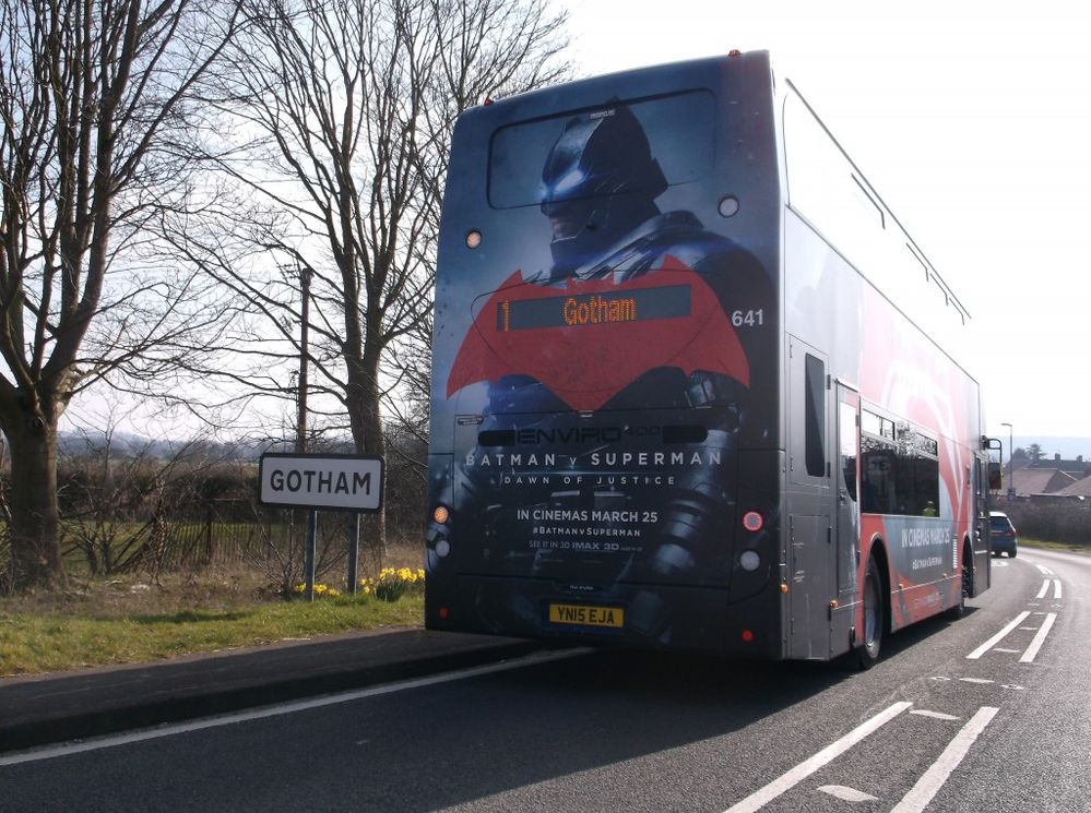 Batman-V-Superman-bus-advert-2-1024x764.jpg
